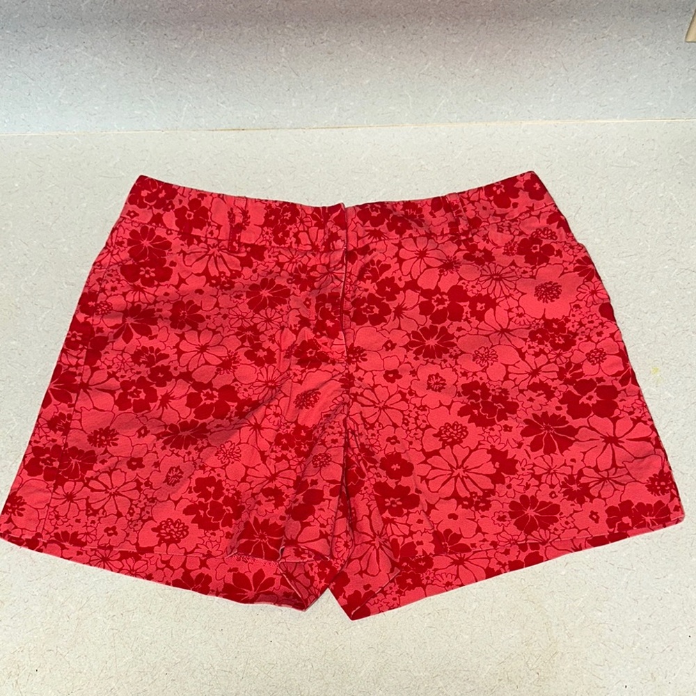 SHORTS Ann Taylor 🌸 Red Floral 🌸 Cotton stretch blend 🌸 2 front pockets on side
